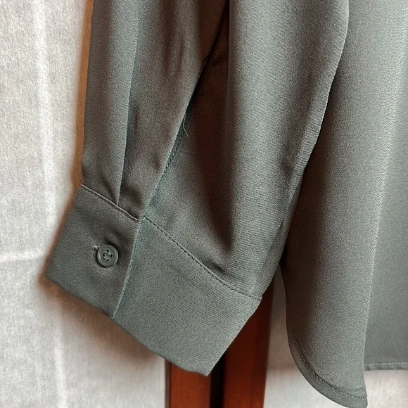 Pleione Tops | Pleione Blouse | Color: Green size M - Picture 4 of 5